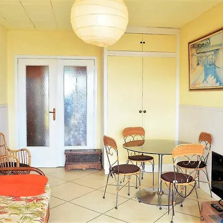 Appartement Le Lavandou, 2 Pièces, 4 Personnes - Fr-1-251-290 *